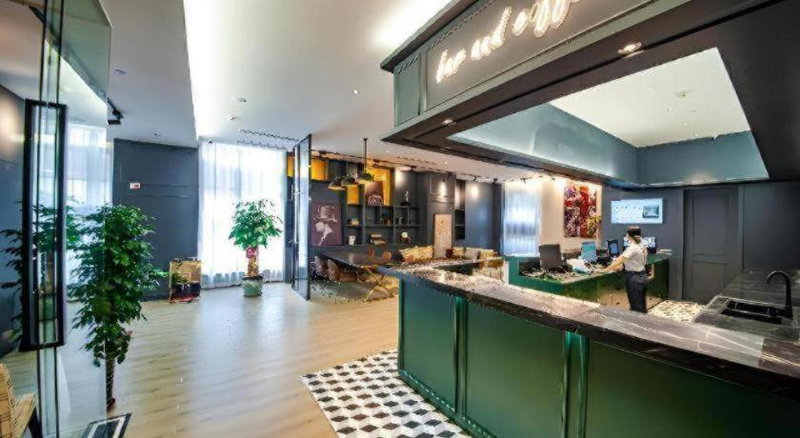 City Comfort Premier Hotel Liuzhou Wuxing Pedestrian Street Jinggu Building, Liuzhou, China
