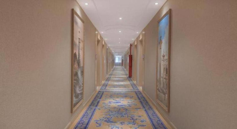 Vienna Hotel Shaanxi Xianyang Huitong China Square, Xianyang, China