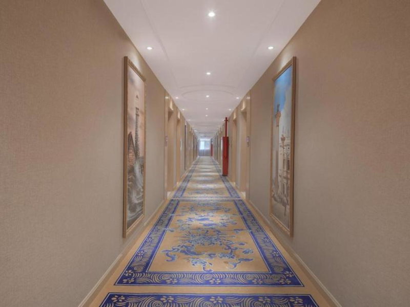Vienna Hotel Shaanxi Xianyang Huitong China Square, Xianyang, China