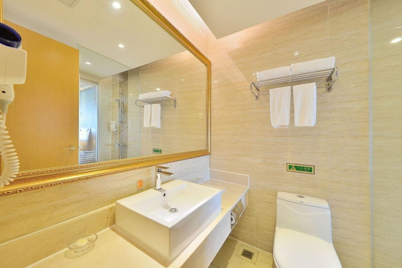 Vienna Hotel Shenzhen Fuyong Subway Station branch, Shenzhen, China