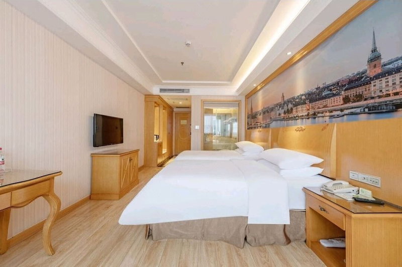 Vienna Hotel Shenzhen Fuyong Subway Station branch, Shenzhen, China
