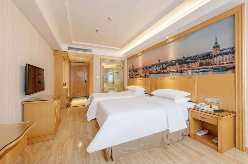 Vienna Hotel Shenzhen Fuyong Subway Station branch, Shenzhen, China