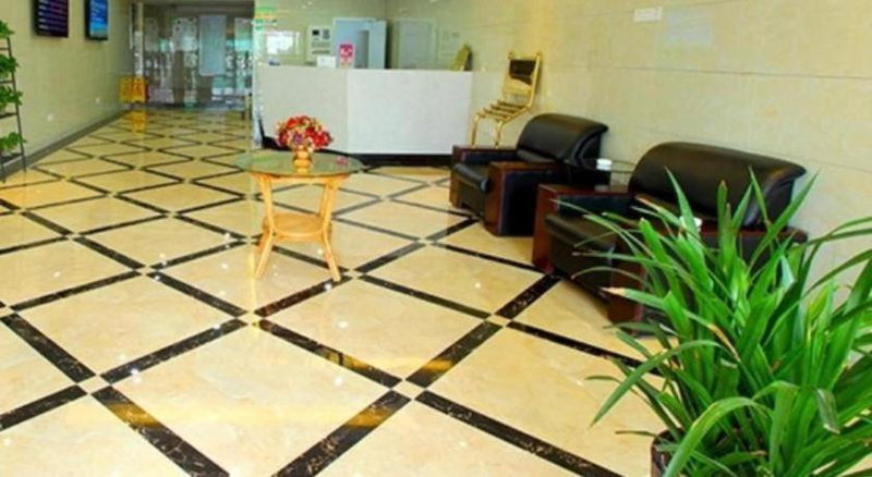 GreenTree Inn Zhenjiang Jiangsu Science and Technology university Youth Square Express Hotel, Zhenjiang, China
