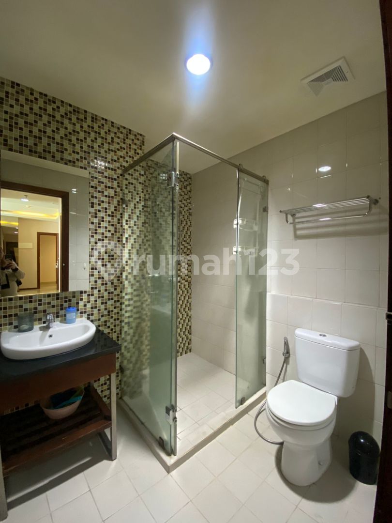 Thamrin Residence, Индонезия