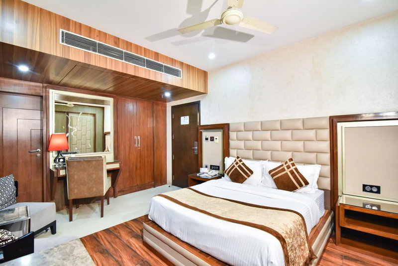Sawera Grand Luxury Stay Near Golden Temple, Amritsar, India