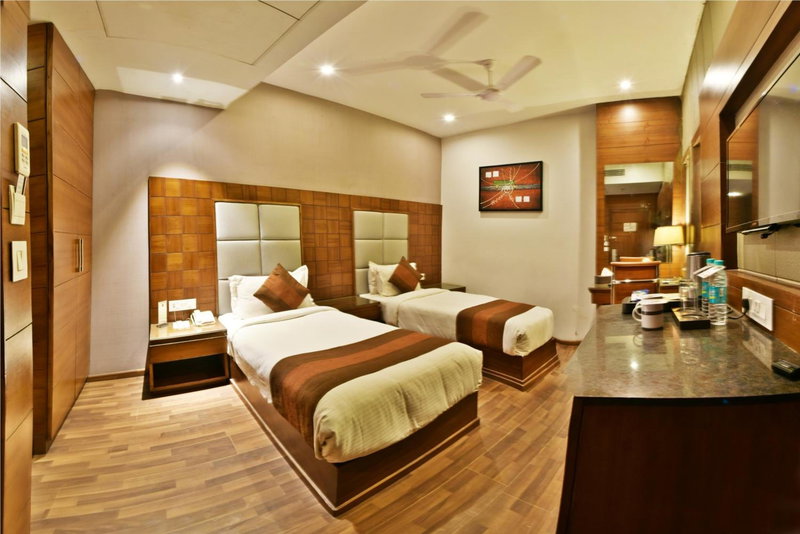 Sawera Grand Luxury Stay Near Golden Temple, Amritsar, India