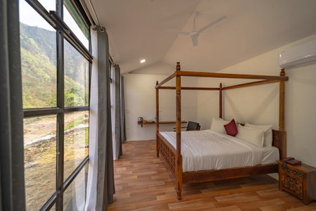 The Ayali Riverside Resort Rishikesh, Yamkeshwar, India