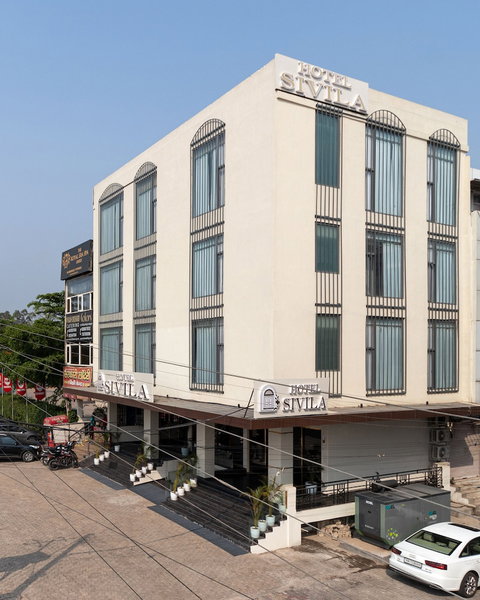 Hotel Sivila, Dera Bassi, India