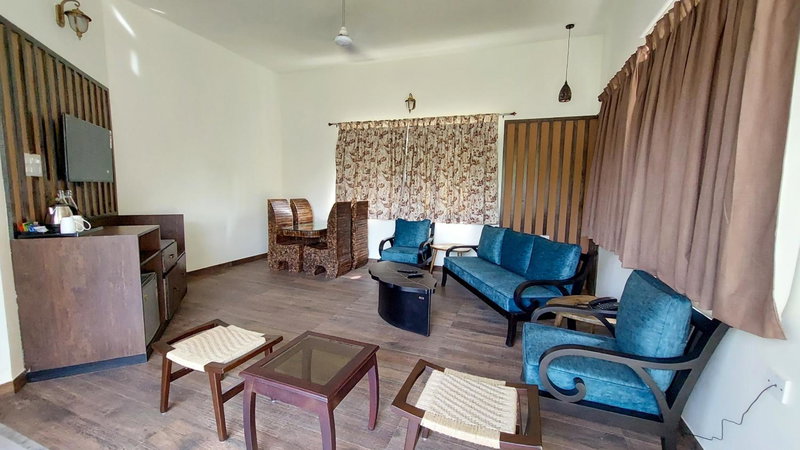 Tathastu Tadoba, Mohurli, India