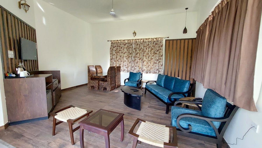 Tathastu Tadoba, Mohurli, India