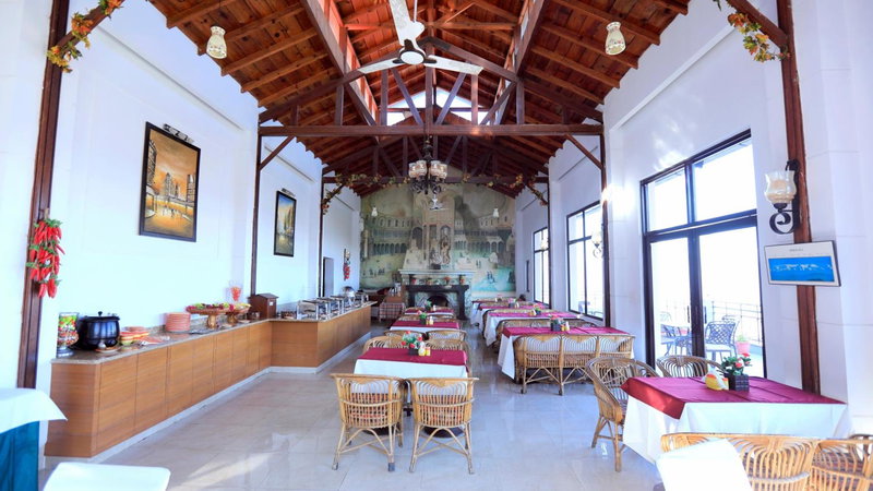 Woodsvilla Resort Ranikhet, Rānīkhet, India