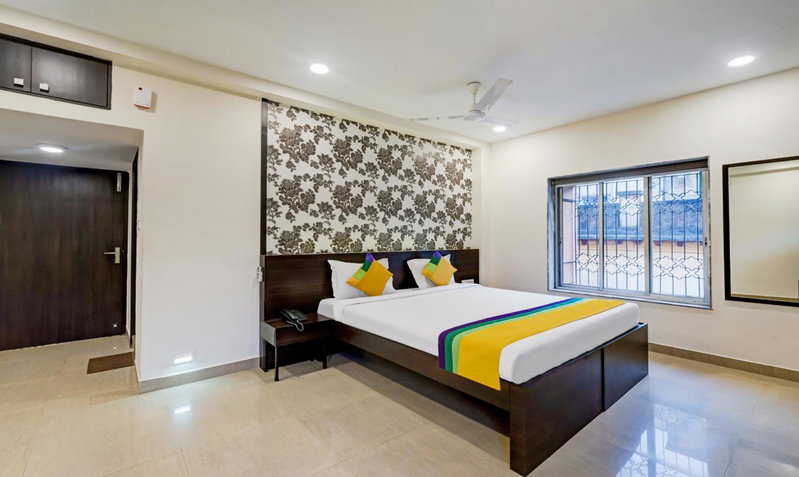 Itsy Hotels Neeranand Plaza, Bhawanipur, Kolkata, India
