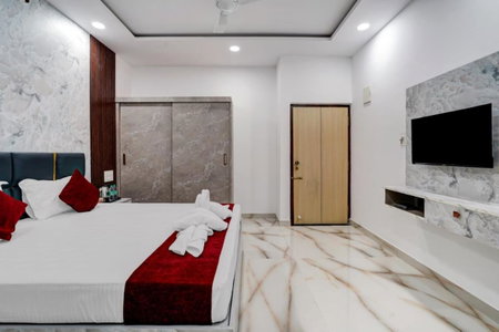 HOTEL SKY BLUE AND SUITEs, Bangalore, India
