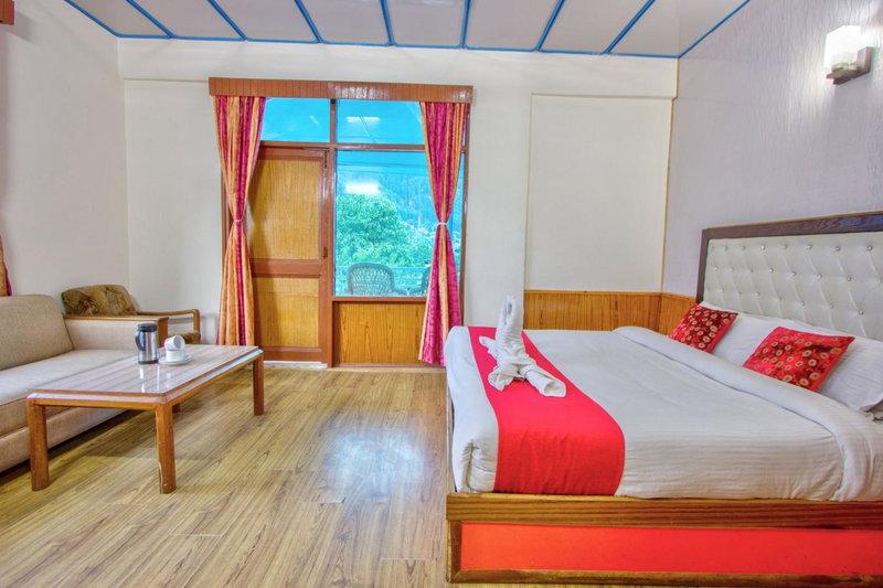 HOTEL ROyAL THE MALL MANALI, Manāli, India