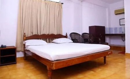 Dubai Hotel Kumarakom, Kottayam, India