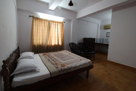 Dubai Hotel Kumarakom, Kottayam, India