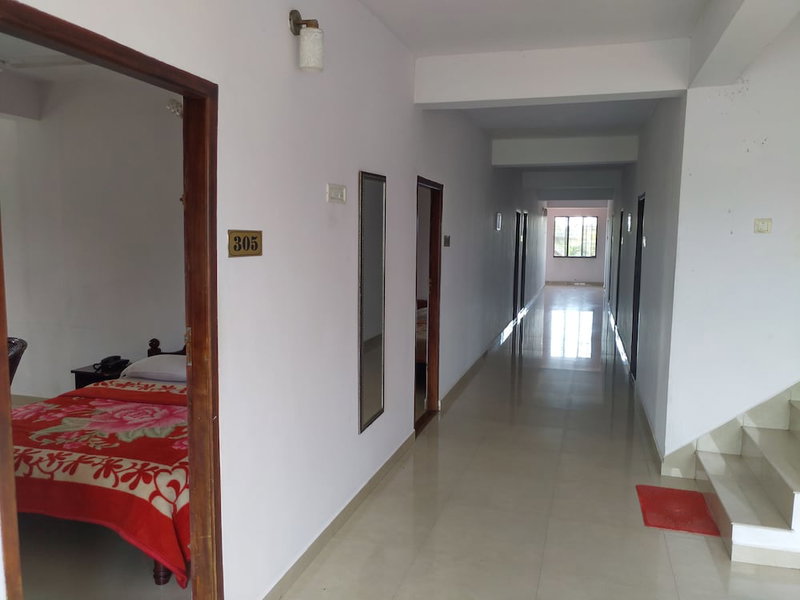Dubai Hotel Kumarakom, Kottayam, India