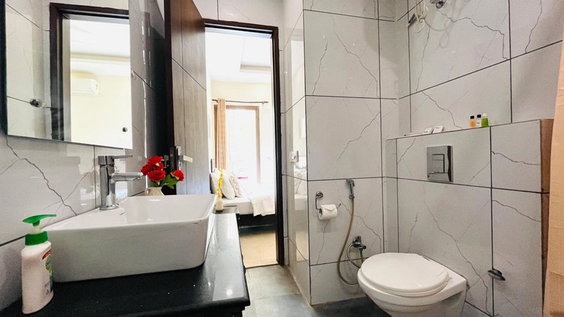 BluO Classic Studio DLF CyberCity - Kitchen, Balcony, Lift, Gurgaon, India