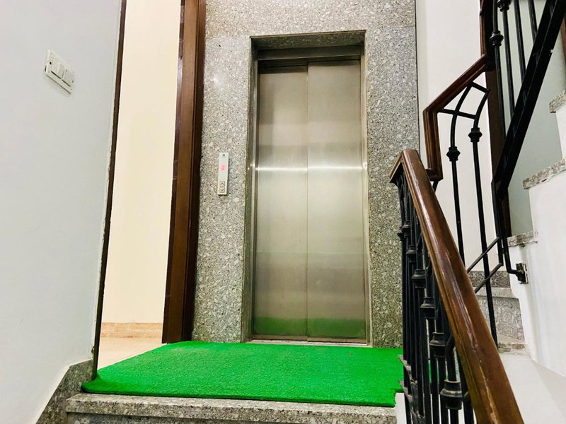 BluO Classic Studio DLF CyberCity - Kitchen, Balcony, Lift, Gurgaon, India