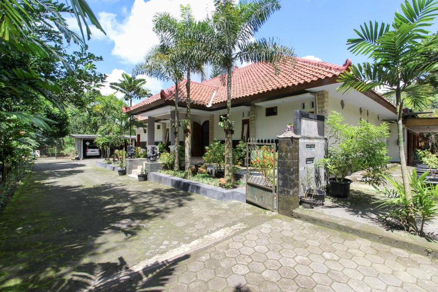 RedDoorz near Museum Gunung Merapi, Yogyakarta, Indonesia