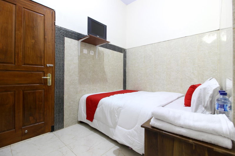 RedDoorz near Museum Gunung Merapi, Yogyakarta, Indonesia