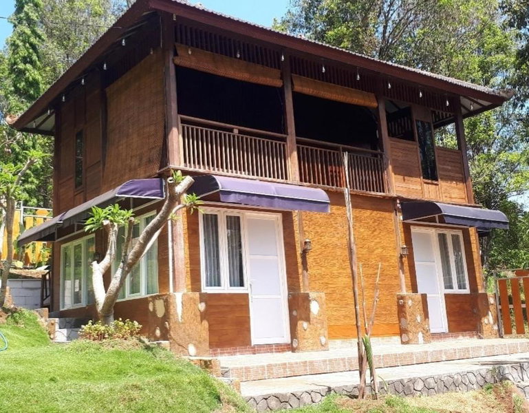 NK Villa Syariah And Cafe Prigen, Pasuruan, Indonesia
