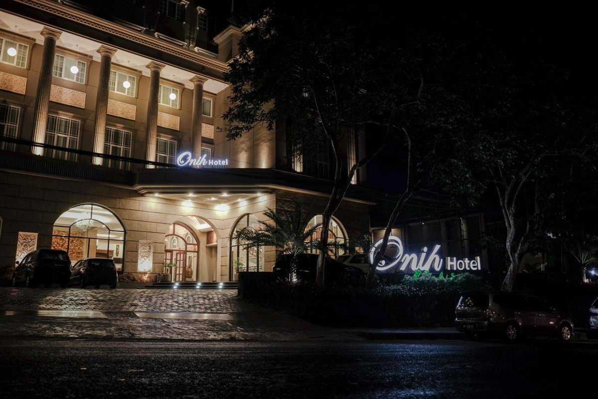 Onih Hotel, Indonesia