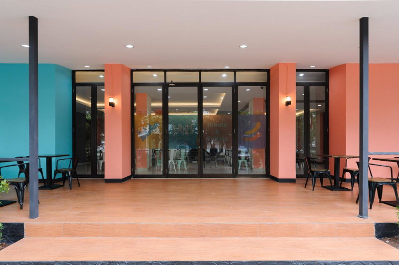 Sans Hotel The Green Bekasi by RedDoorz, Bekasi, Indonesia