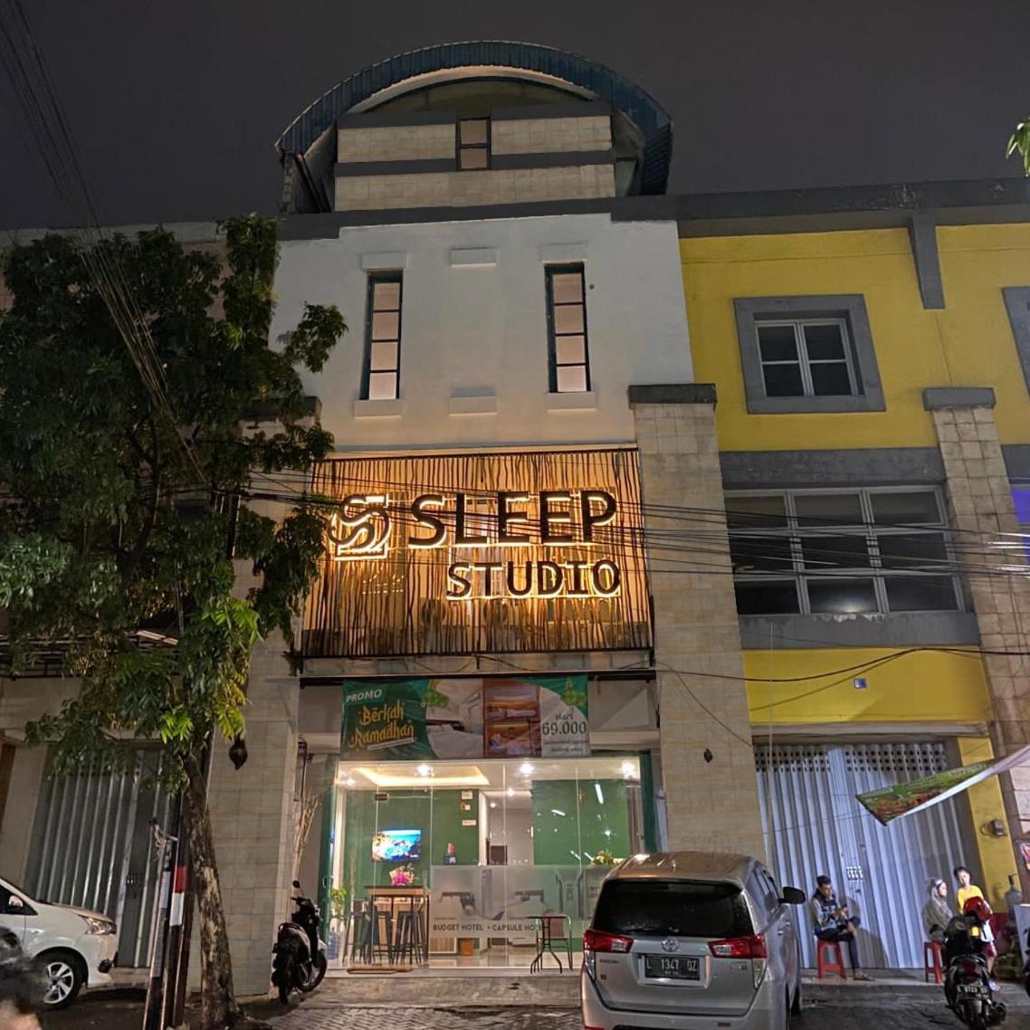Hotel · Sleep Studio Hotel City Center Surabaya, Tembok