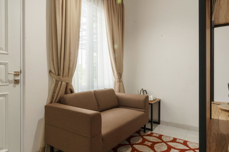 RedDoorz Plus near Exit Toll Puncak 2, Bogor, Indonesia