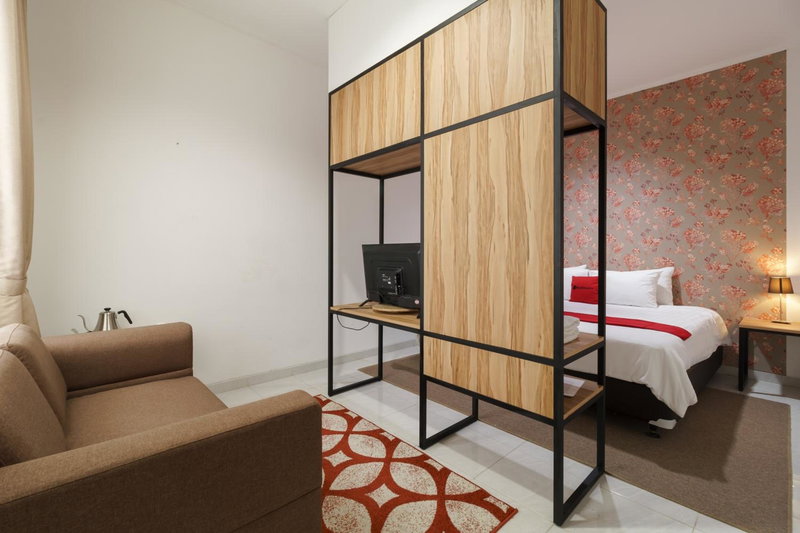 RedDoorz Plus near Exit Toll Puncak 2, Bogor, Indonesia