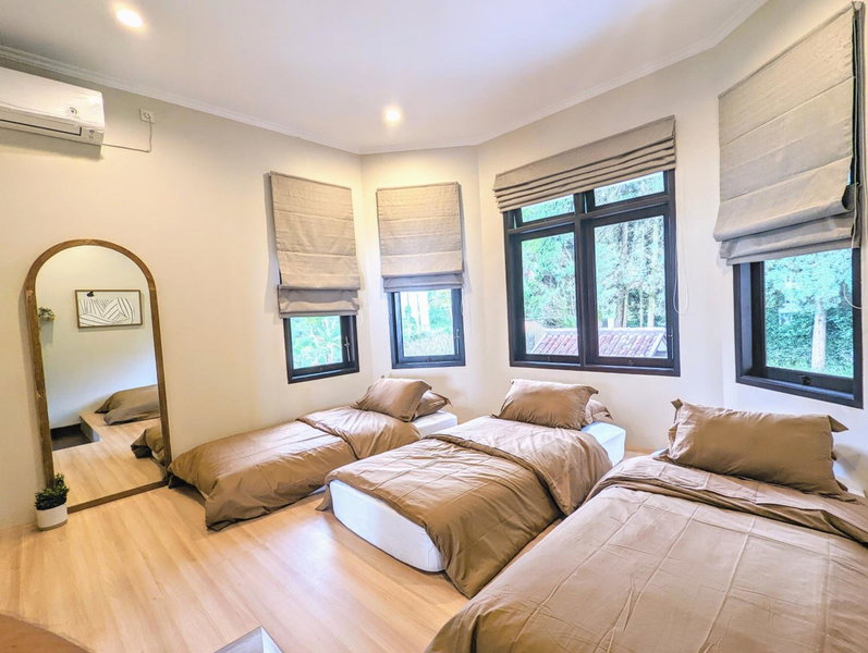 Cottonwood Exclusive Villa @Lembang Asri - Jacuzzi Playground Netflix Billyard, Lembang, Indonesia