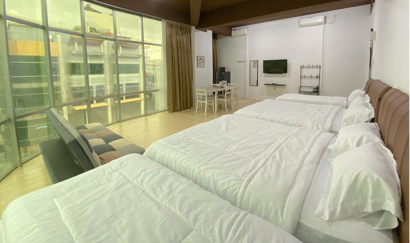 CN Homestay C2 Floor 3 at Nagoya Hill Mall, Nagoya, Indonesia