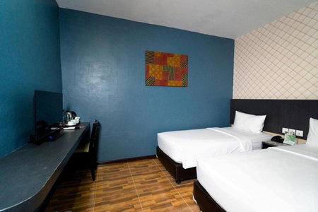CREW EXPRESS Hotel, Lubukpakam, Indonesia