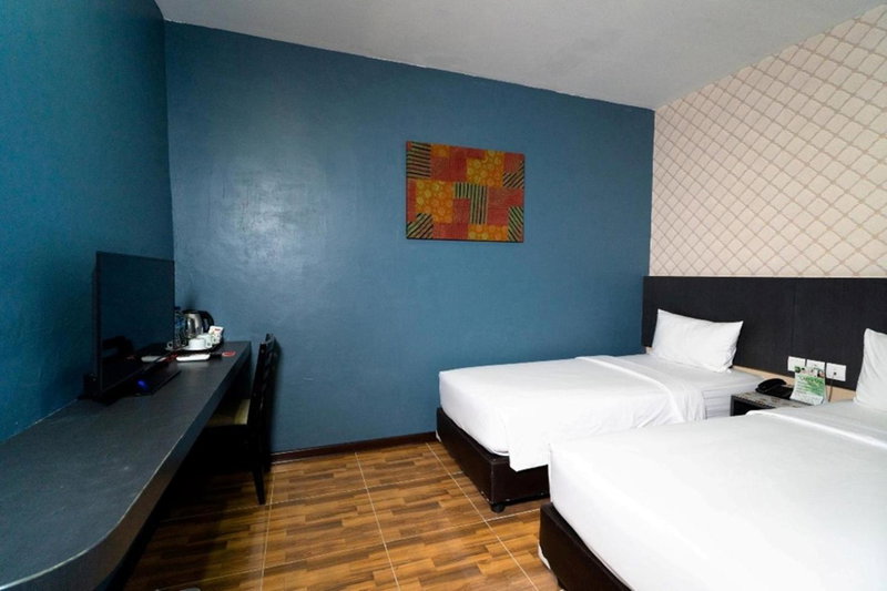 CREW EXPRESS Hotel, Lubukpakam, Indonesia