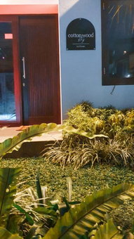 Cottonwood 4BR Villa Sutami with Pool Netflix BBQ, Bandung, Indonesia