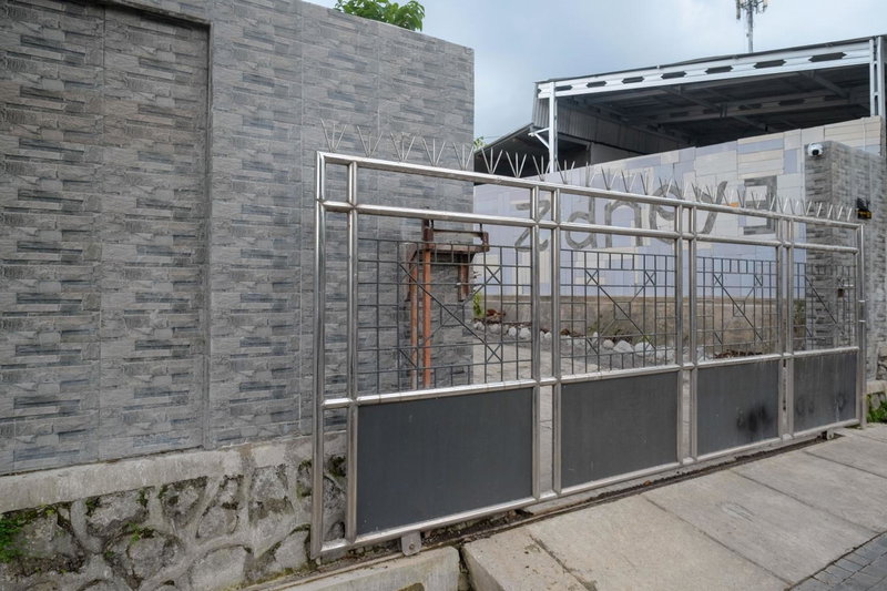 Urbanview Syariah Zidney 3 Salatiga by RedDoorz, Salatiga, Indonesia