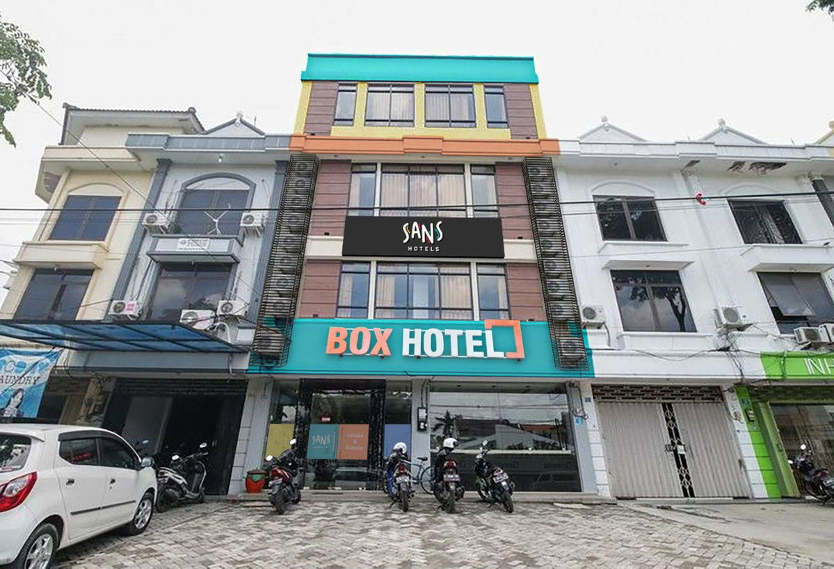 Hotel · Sans Hotel Kupang Indah Surabaya, Kupang