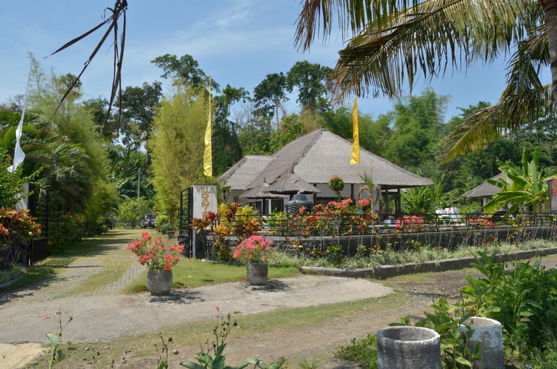 Villa Danison, Umeanyar, Indonesia
