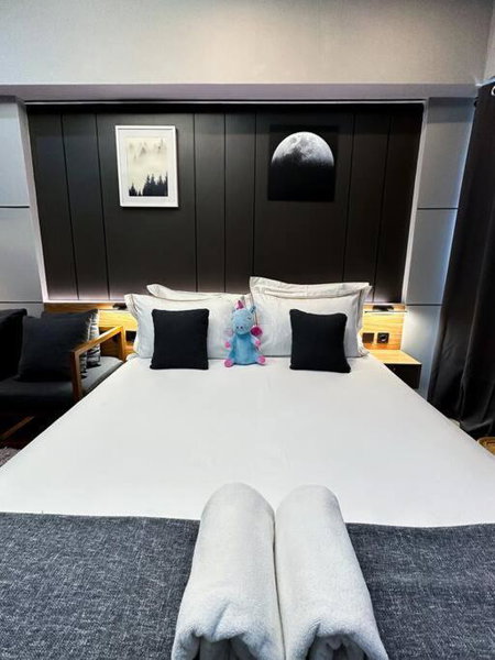 Amandalu at Orchard apartemen, Lontar, Indonesia