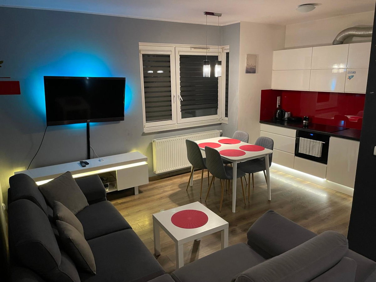 Gdynia Apartament 42 m z miejscem w Garażu z Windą blisko centrum i morza, Poland