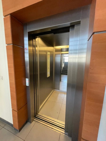Gdynia Apartament 42 m z miejscem w Garażu z Windą blisko centrum i morza, Gdynia, Poland