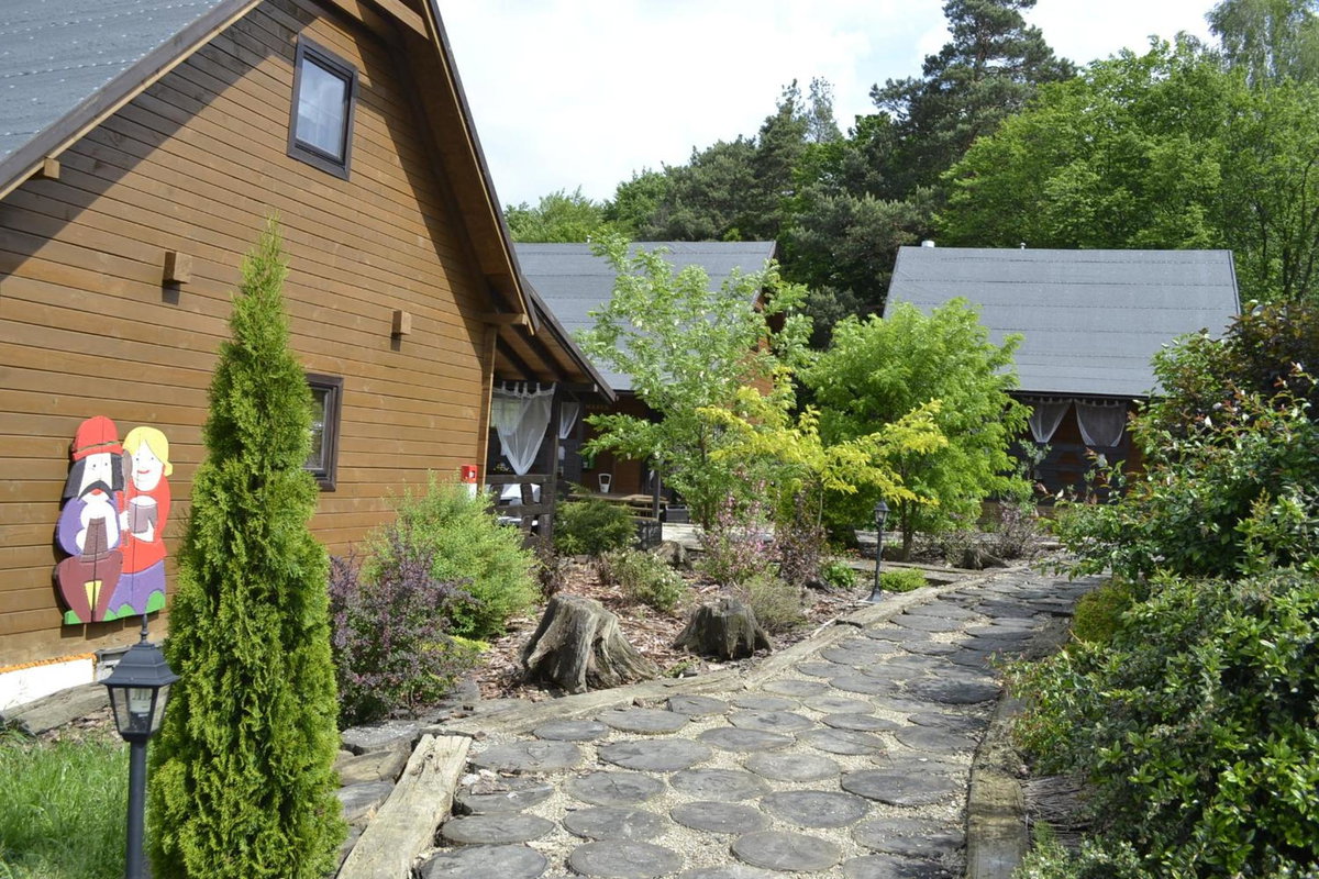 Chata Starych Znajomych, Poland