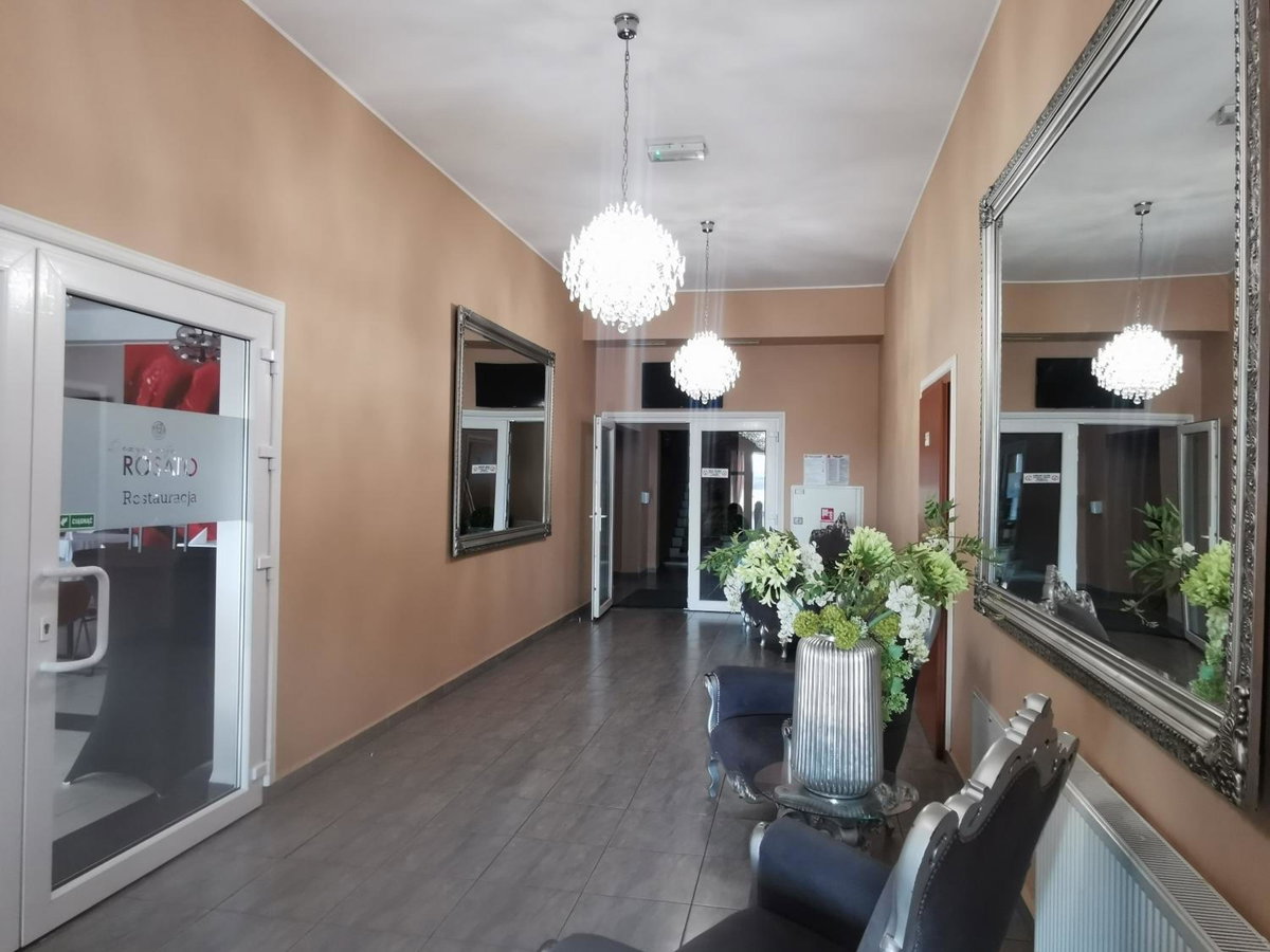 Hotel · Rezydencja Rosato, Mirkow