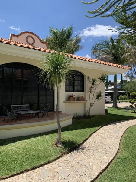 Villa Quinta Lomas casa completa con aéreas verdes, León, Mexico