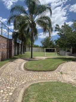 Villa Quinta Lomas casa completa con aéreas verdes, León, Mexico