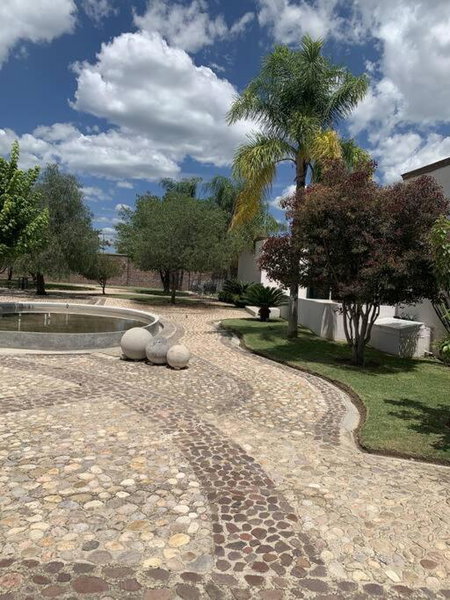Villa Quinta Lomas casa completa con aéreas verdes, León, Mexico