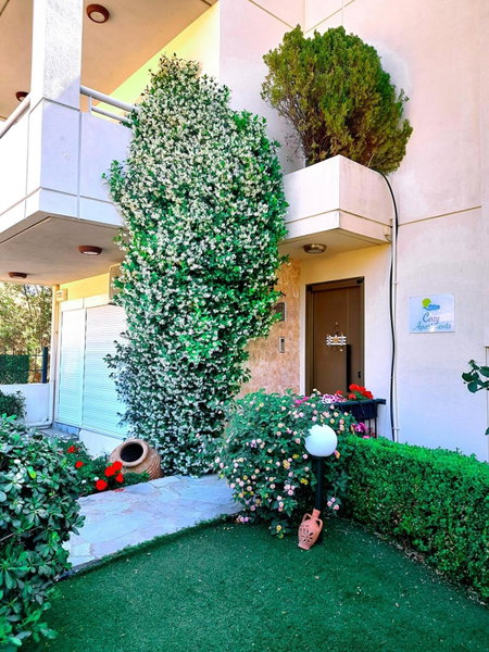 Cozy Apartments near the airport, Artemida, Greece