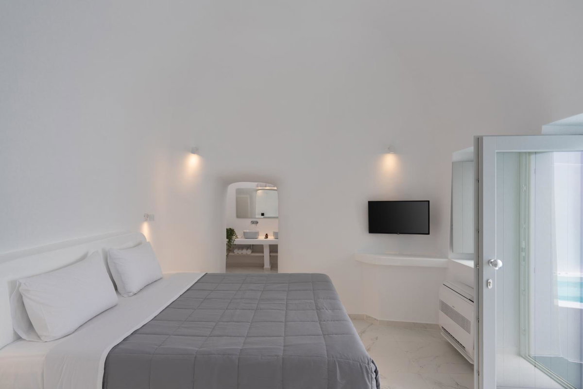 White Concept Caves, Greece