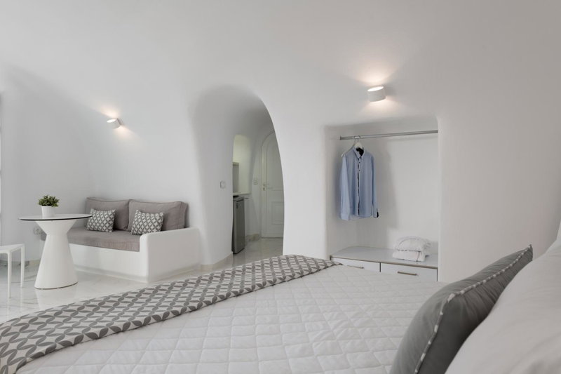 White Concept Caves, Fira, Greece